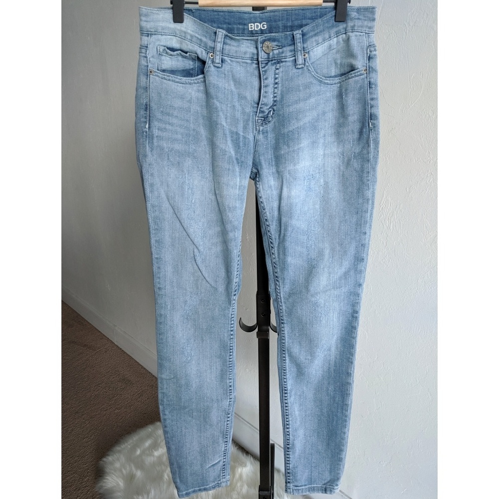 BDG Twig Skinny Jeans 28W/29L